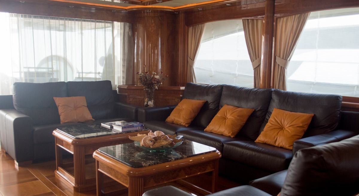 KIRIOS yacht charter 3