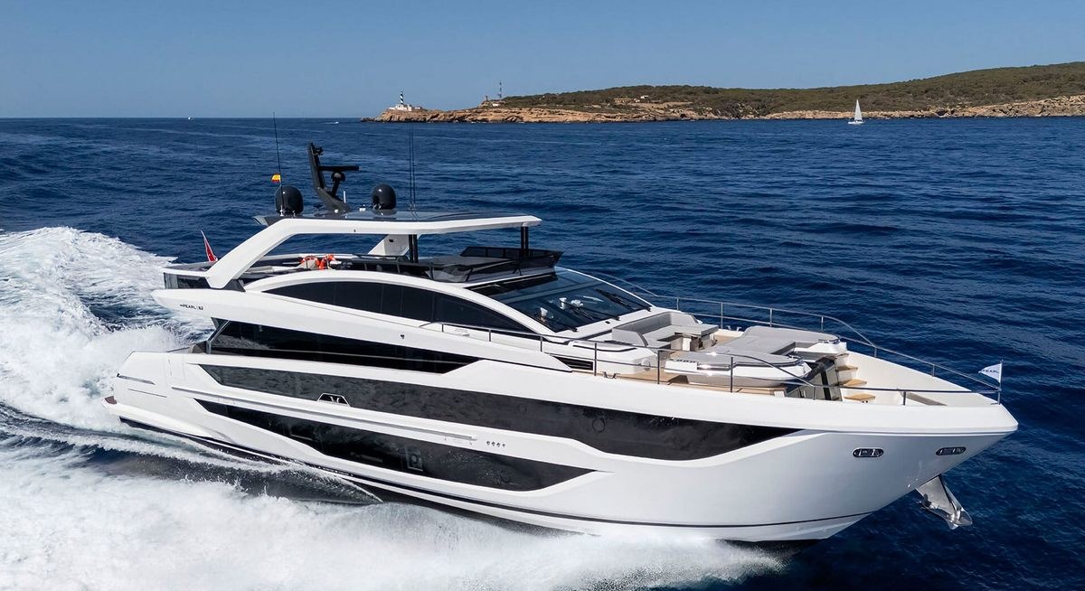 KNEAD IT yacht charter 1