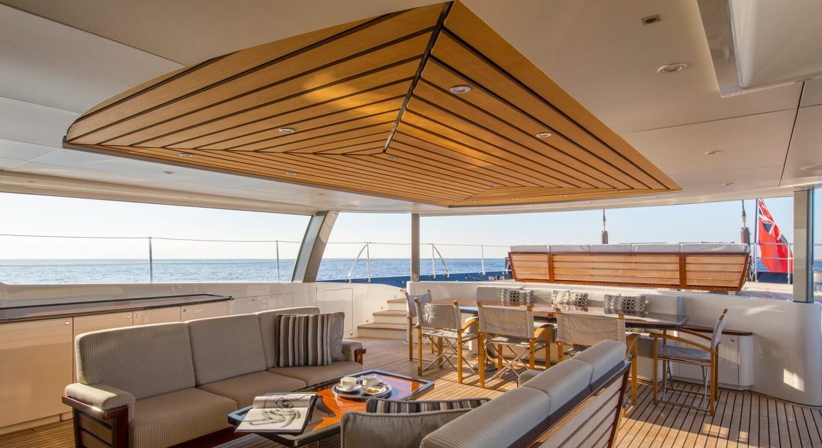 KOKOMO yacht charter 4