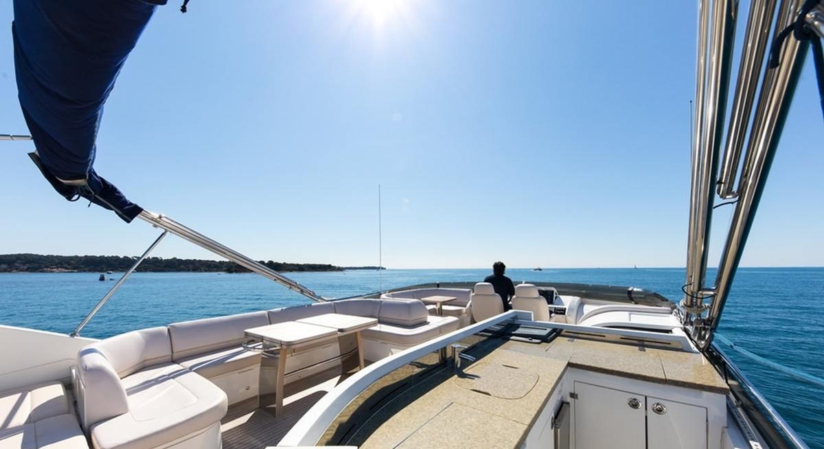 KUMBA IV YACHT CHARTER yacht charter