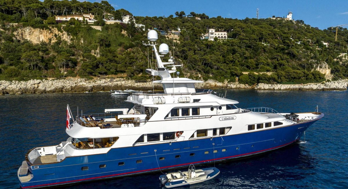 L'ALBATROS YACHT CHARTER yacht charter
