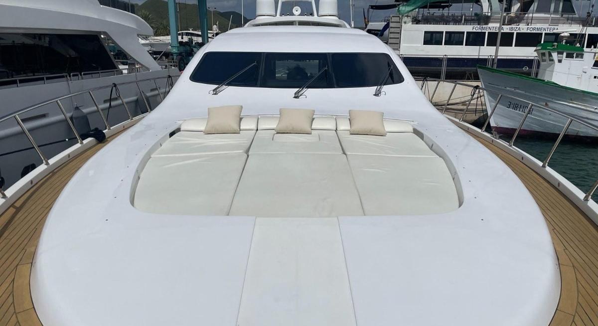 L'ESPERANCE yacht charter 2