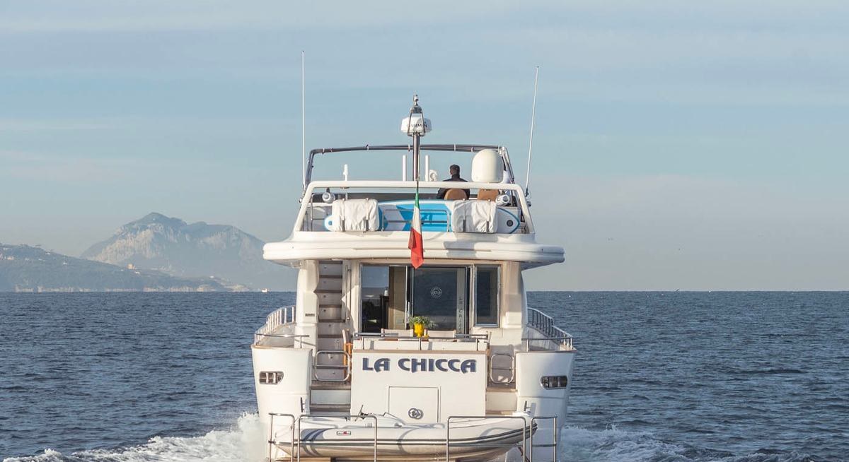 LA CHICCA yacht charter 5