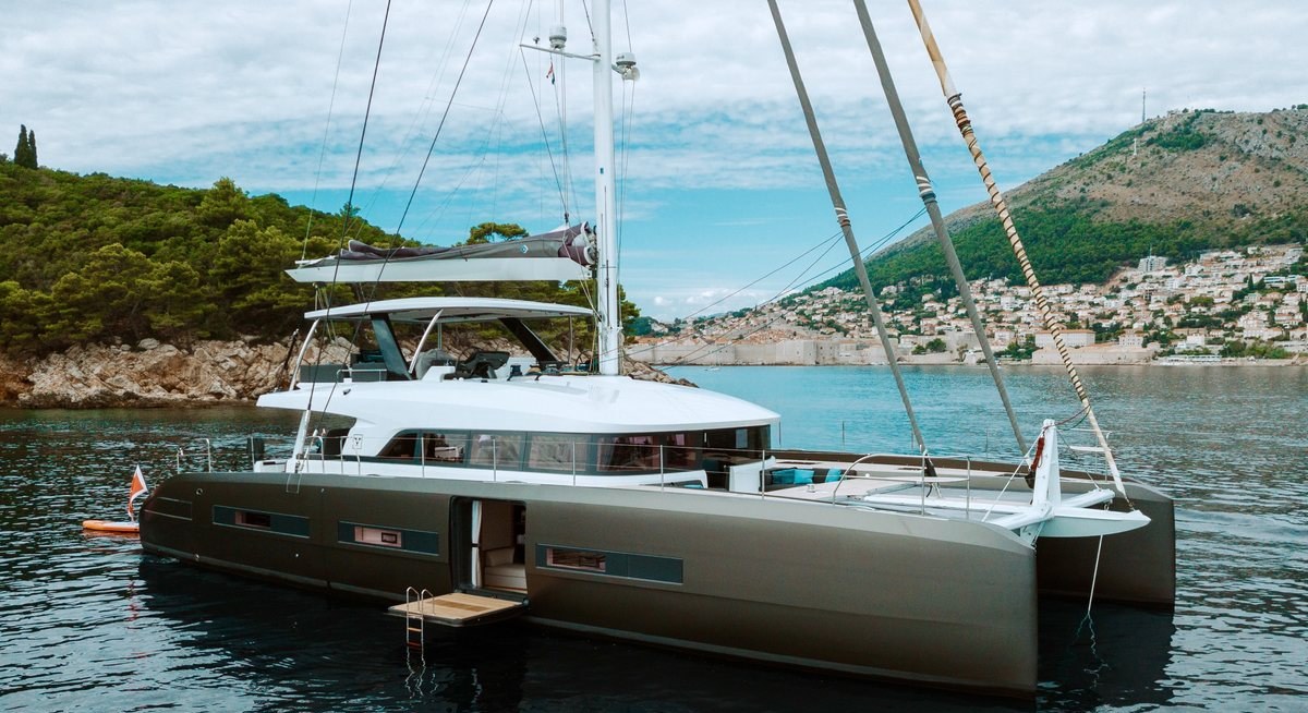 تأجير يخت LA GATTA YACHT CHARTER