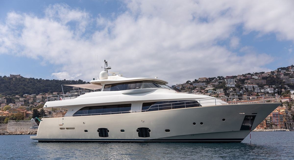 تأجير يخت LA PAUSA YACHT CHARTER