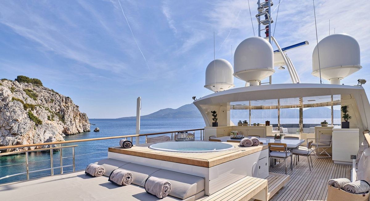 LA PELLEGRINA 1 yacht charter 3