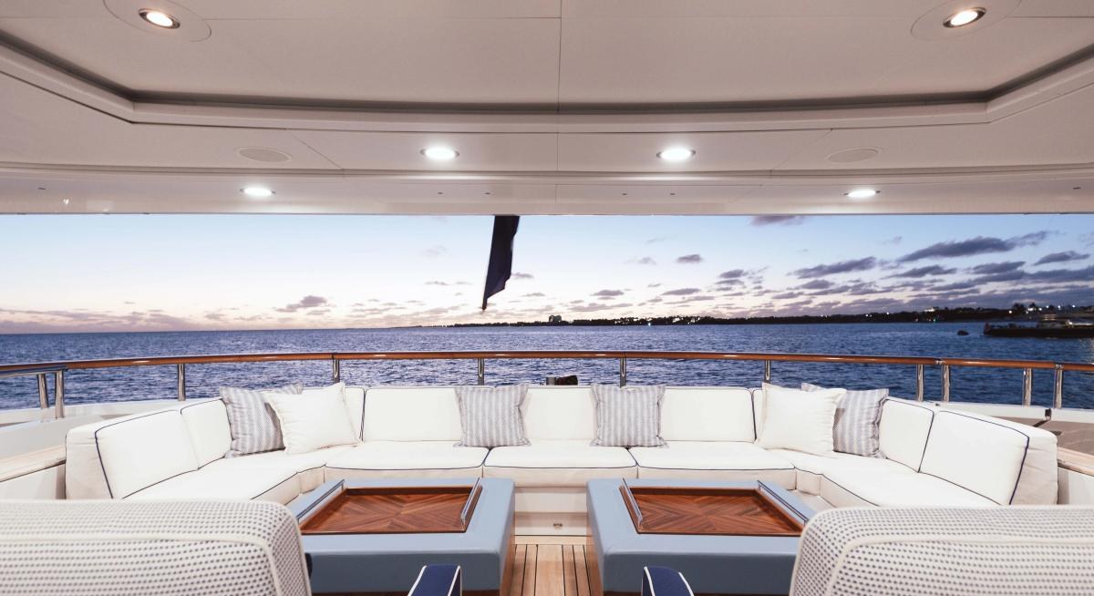 LADY B yacht charter 4