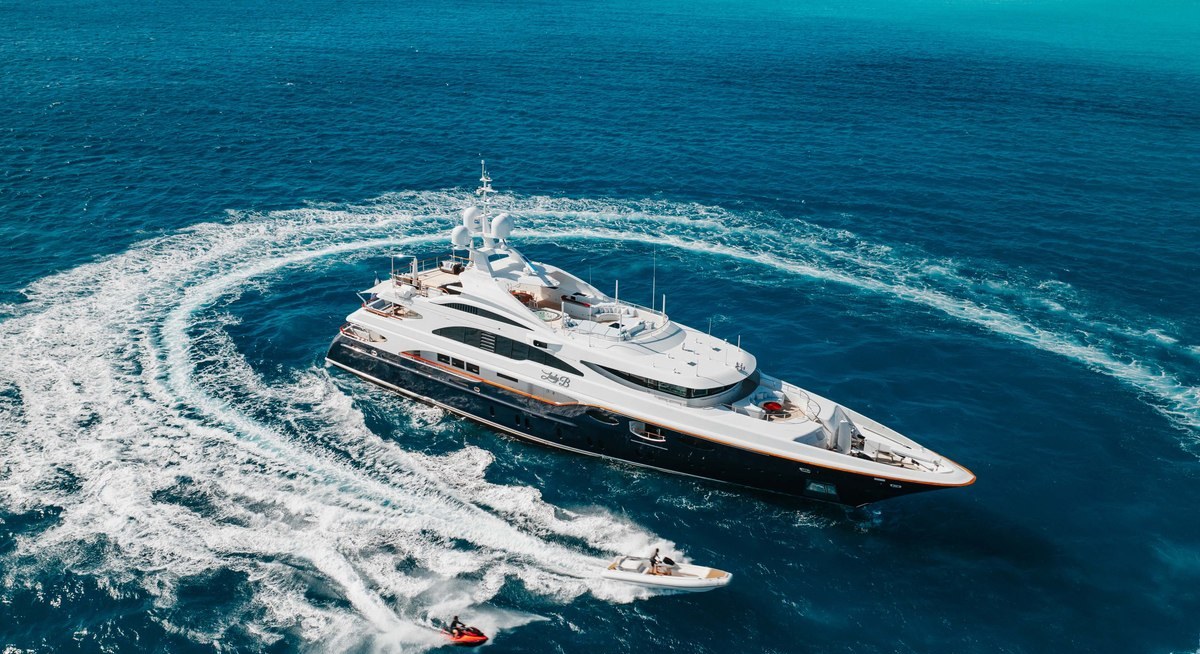 LADY B yacht charter 1