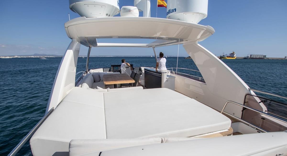 LADY ISABELLA yacht charter 3
