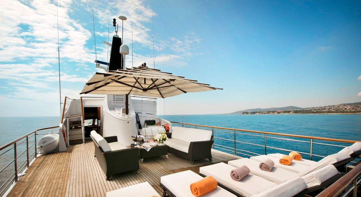 LADY JERSEY yacht charter 2