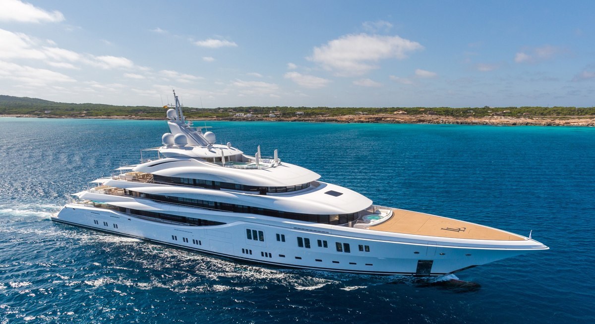 LADY LARA yacht charter 1