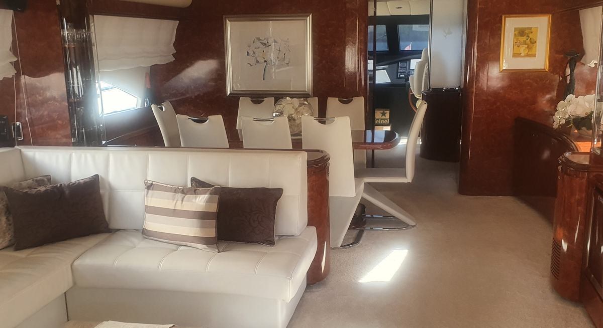 تأجير يخت LADY LONA YACHT CHARTER