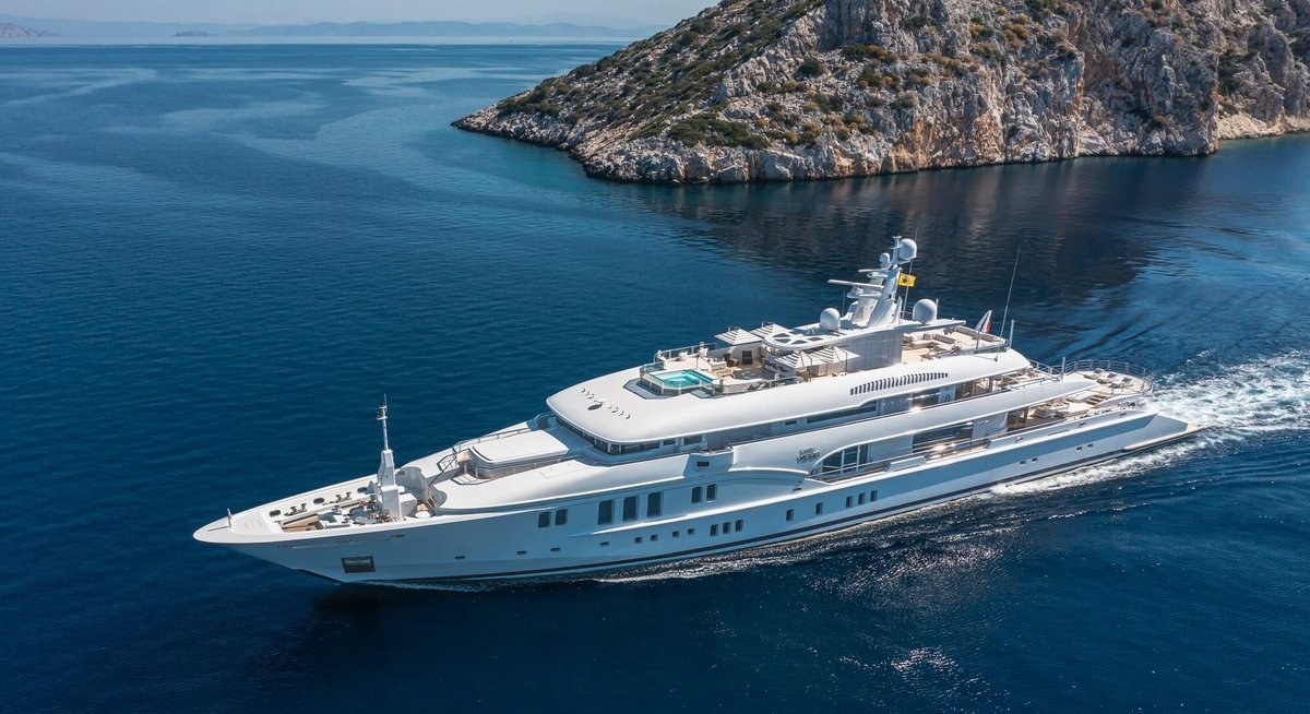 Yacht charter LADY VERA YACHT CHARTER