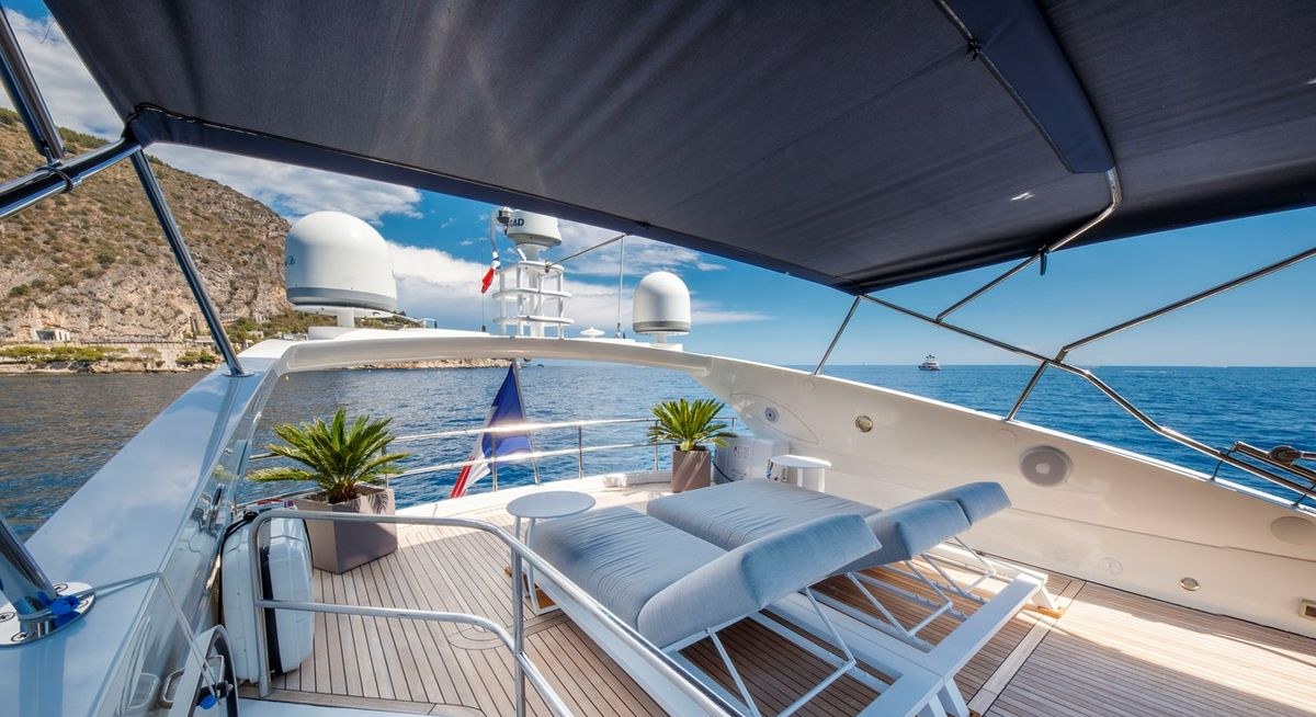 LADY YOUSRA yacht charter 4