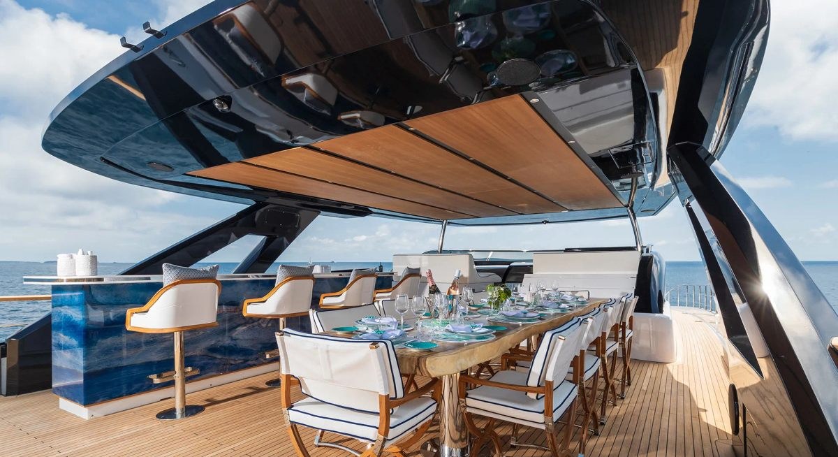 LAFAYETTE yacht charter 3