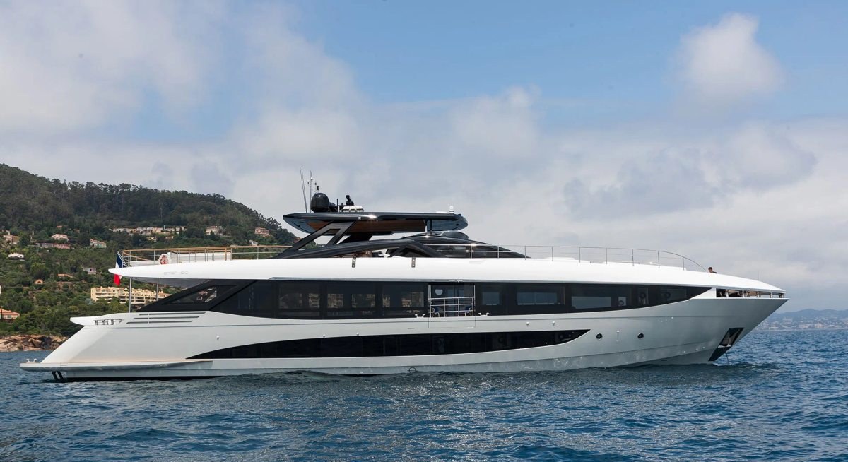 LAFAYETTE yacht charter 1