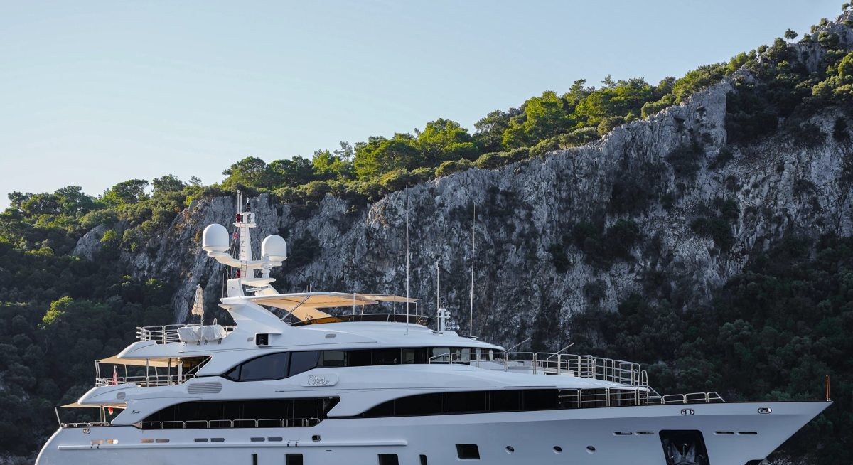 LATIKO yacht charter 1