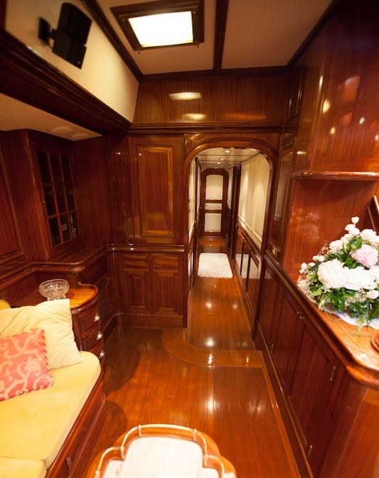 LAURAN yacht charter 4