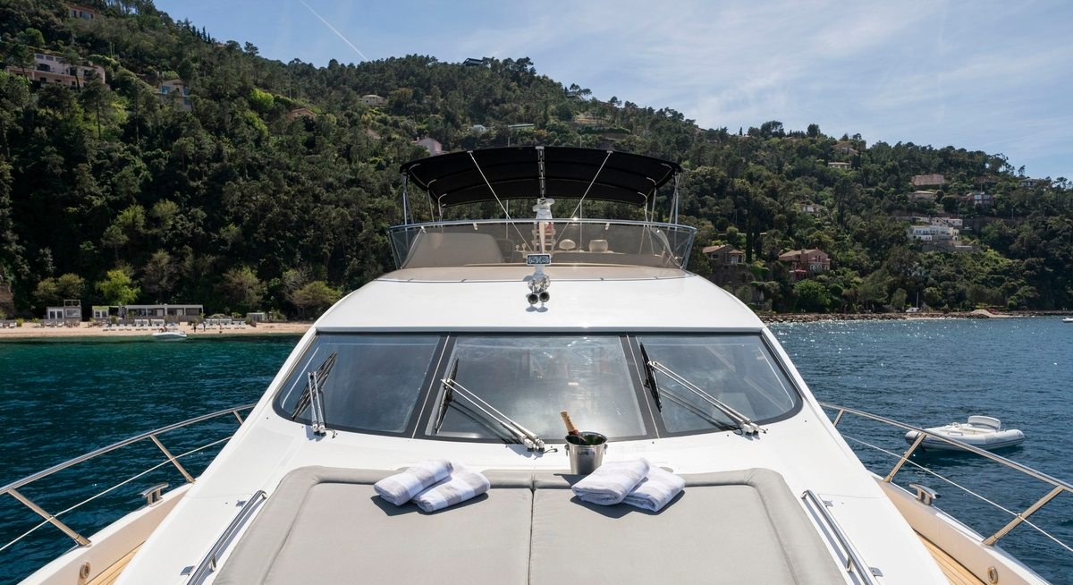 LAZY P yacht charter 2