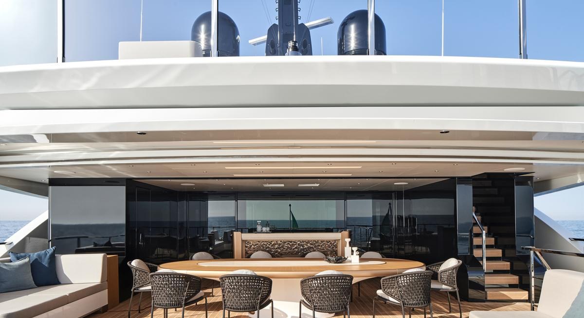 LEMON TREE yacht charter 3