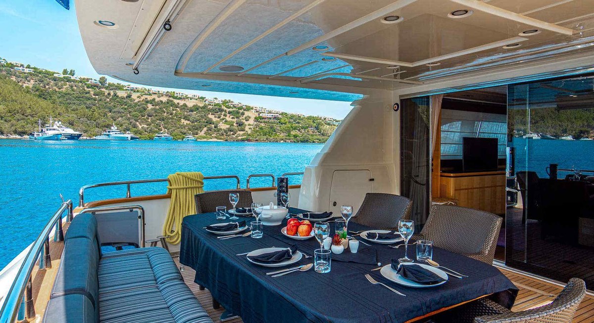 LIBERATA yacht charter 4