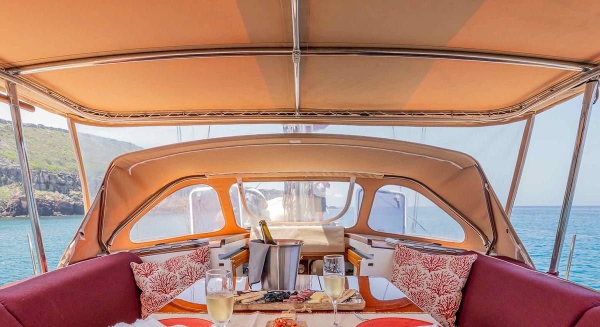 LILLA yacht charter 2