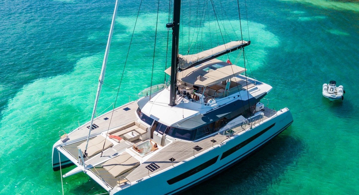 LISA OF THE SEAS yacht charter 1