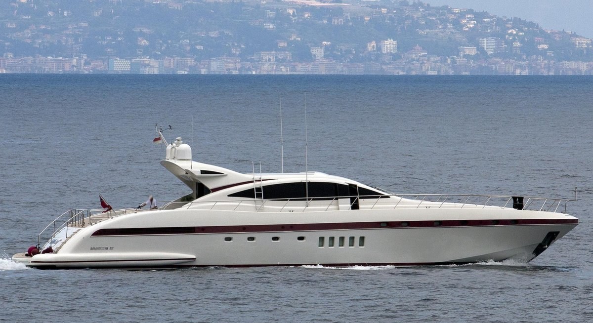 LITTLE ZOE yacht charter 1