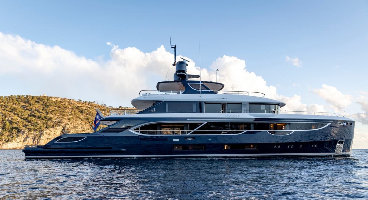 LIV LOVE yacht charter 1