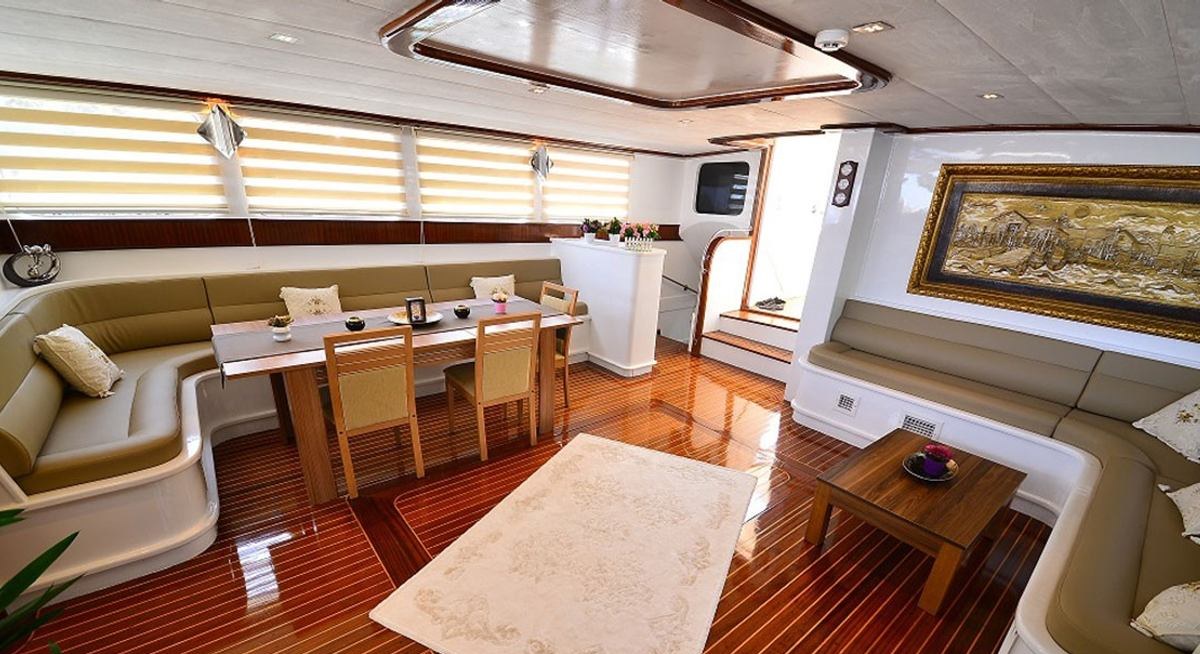 LUCE DEL MARE yacht charter 2