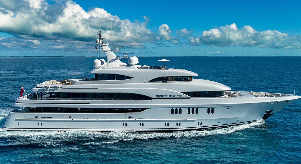 تأجير يخت LUNARIS YACHT CHARTER