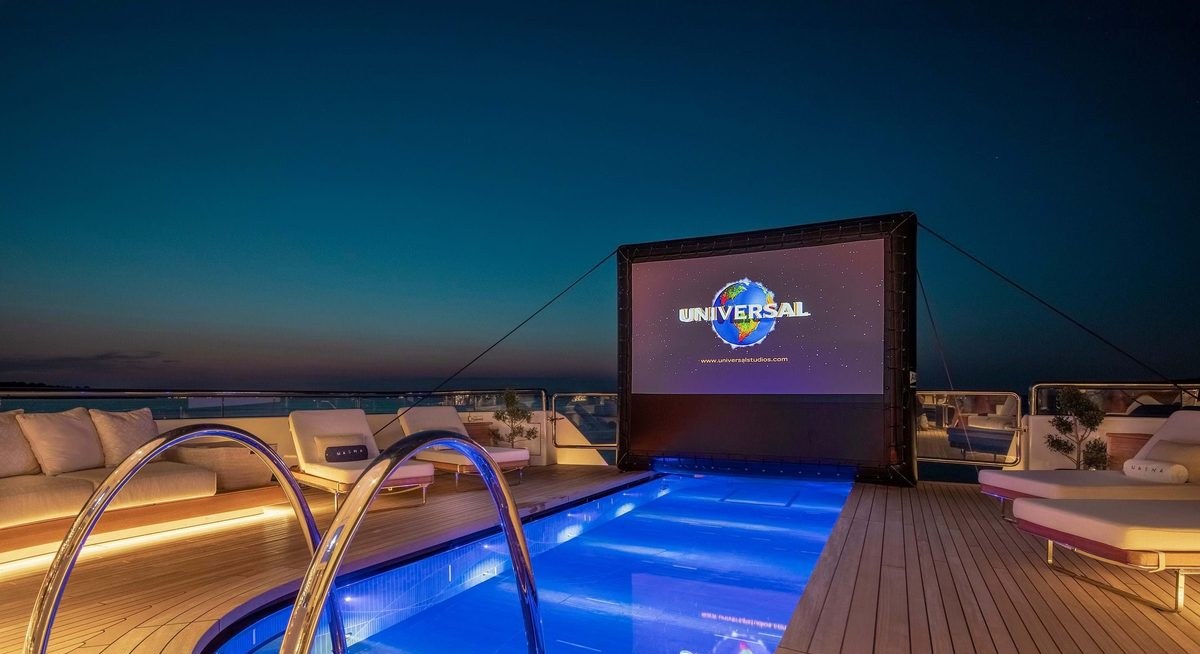 LUNASEA yacht charter 4