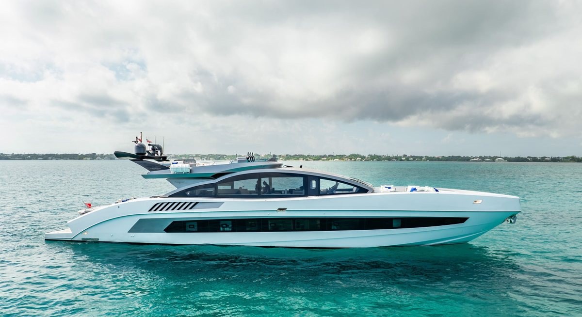 تأجير يخت M7 YACHT CHARTER