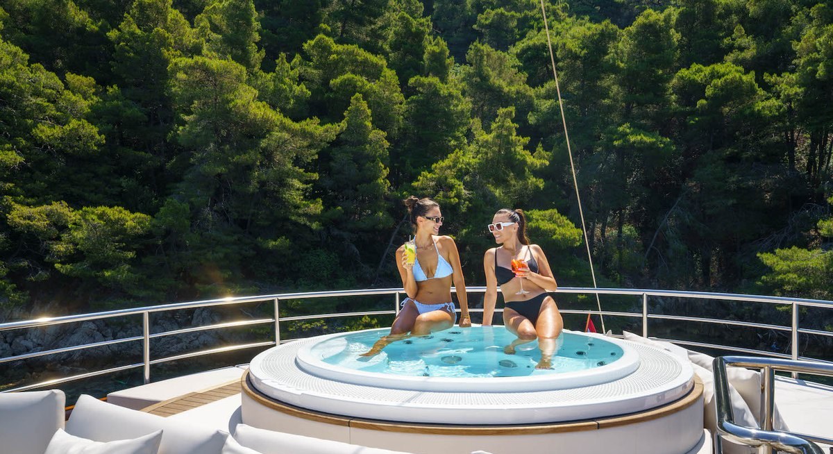 MAIA yacht charter 2
