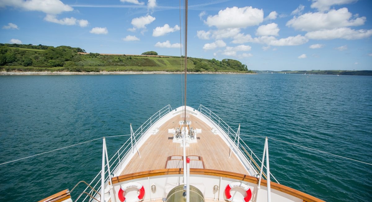 MALAHNE yacht charter 2