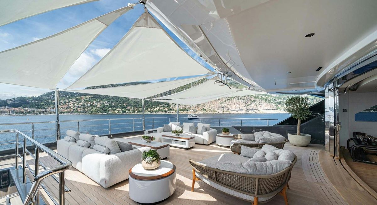 MALIA yacht charter 4