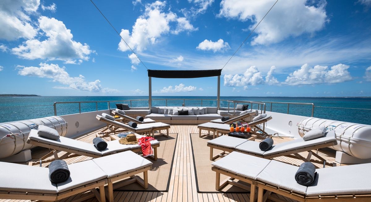 MARIU yacht charter 3