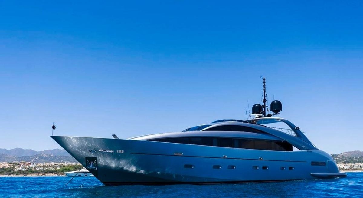 MATSU yacht charter 1