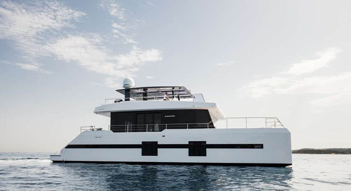 Yacht charter MAYRILOU YACHT CHARTER