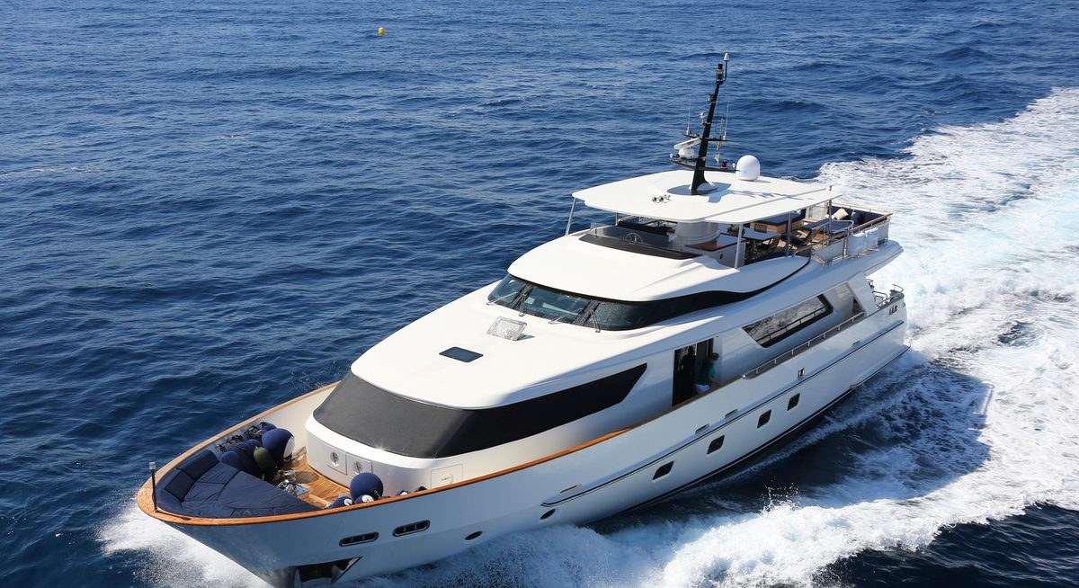 تأجير يخت MIA ROCCA IX YACHT CHARTER