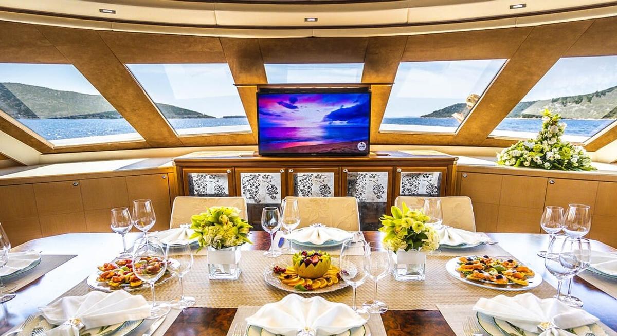 MILAYA yacht charter 3