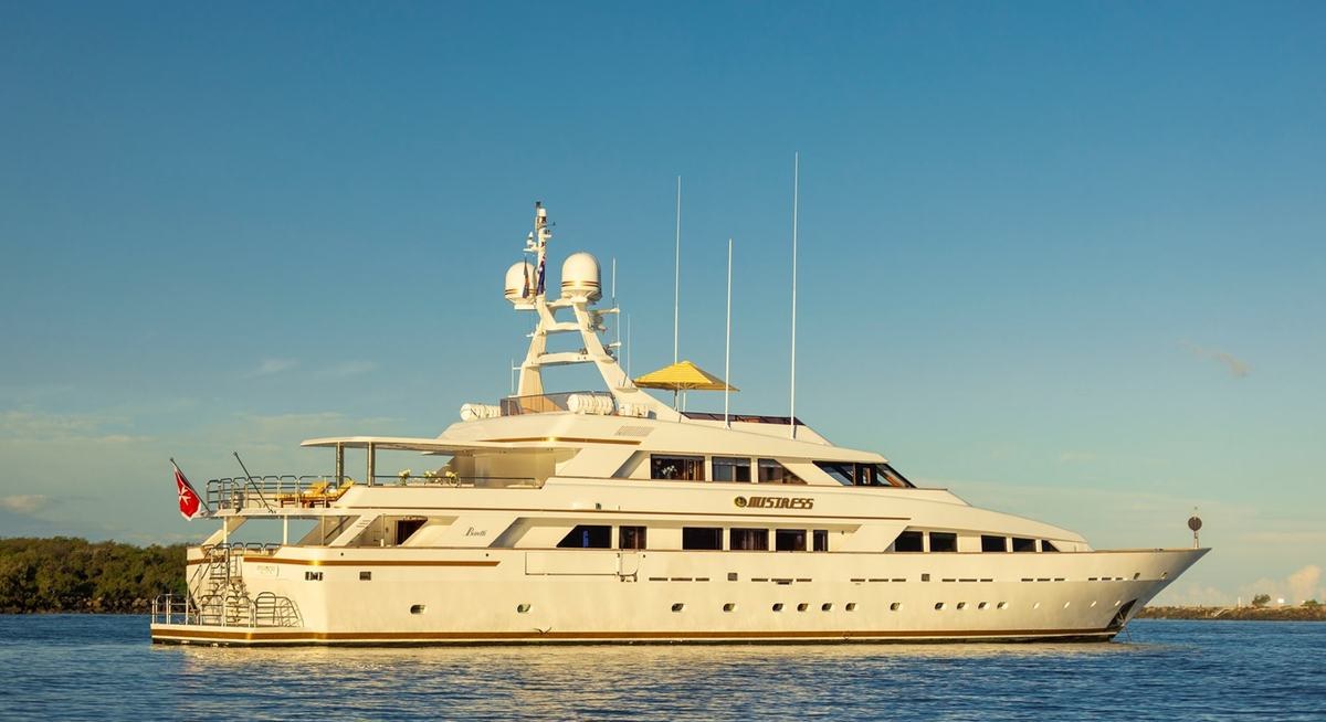 MISTRESS yacht charter 1