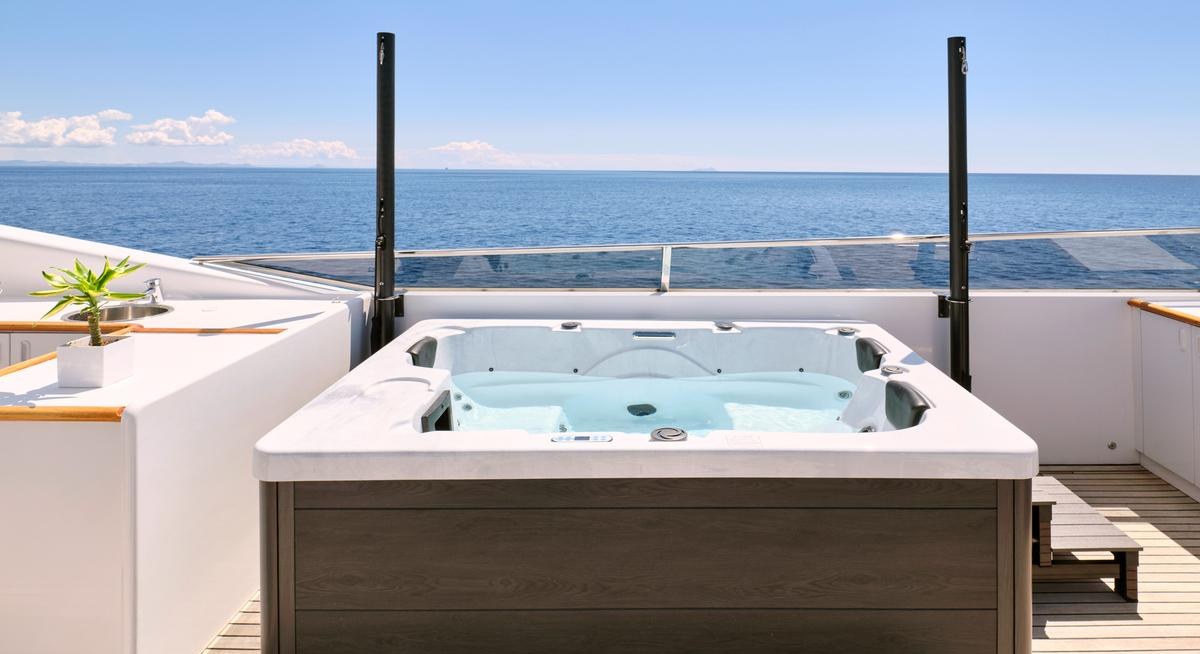 MOBIUS yacht charter 2