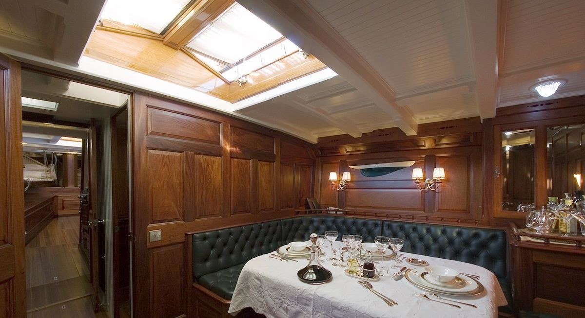 MOONBEAM OF FIFE III yacht charter 3