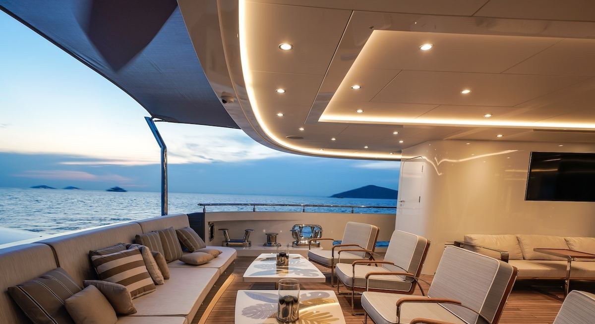 MOONRAKER yacht charter 4