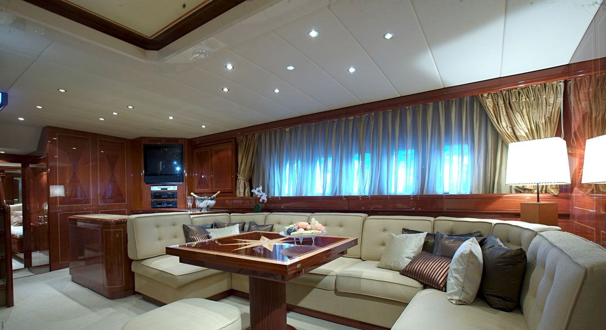 Yacht charter MORFISE YACHT CHARTER