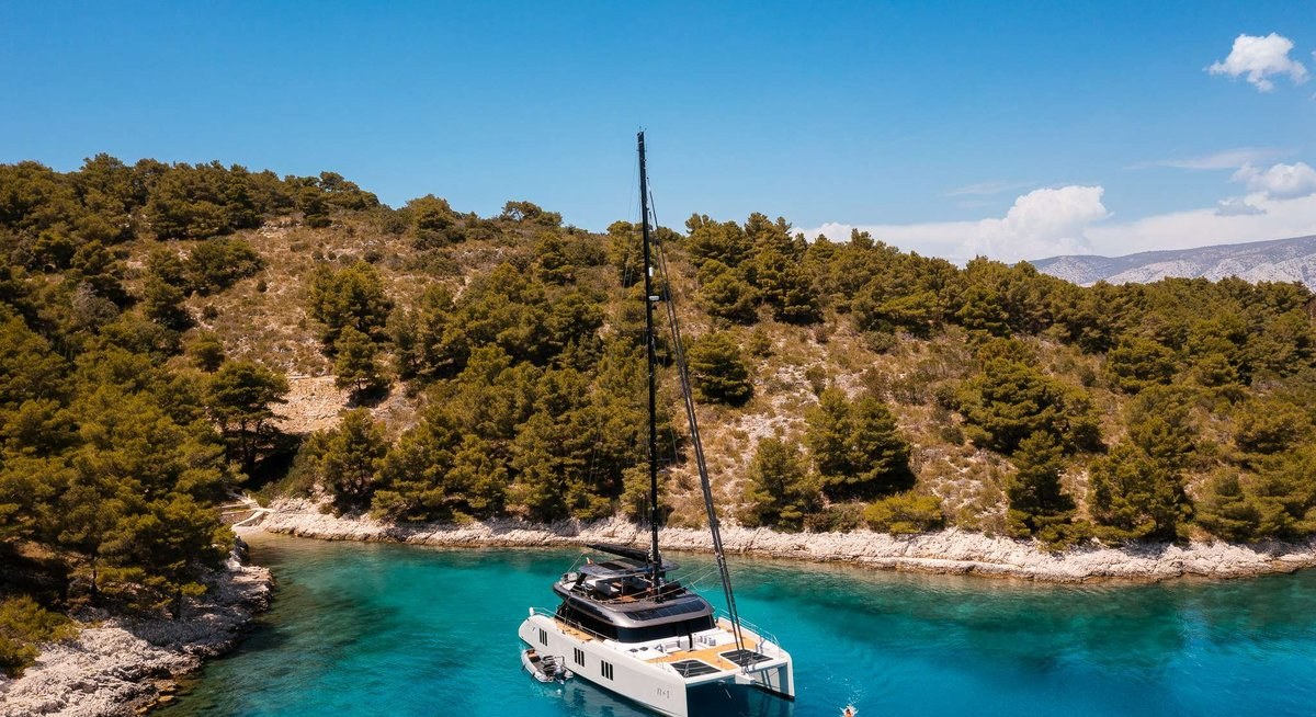 N+1 yacht charter 1