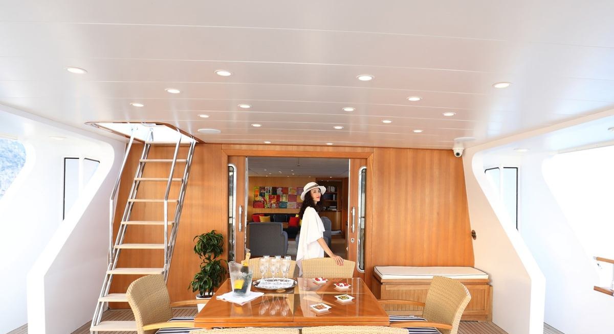 NAUTA TEASER yacht charter 5