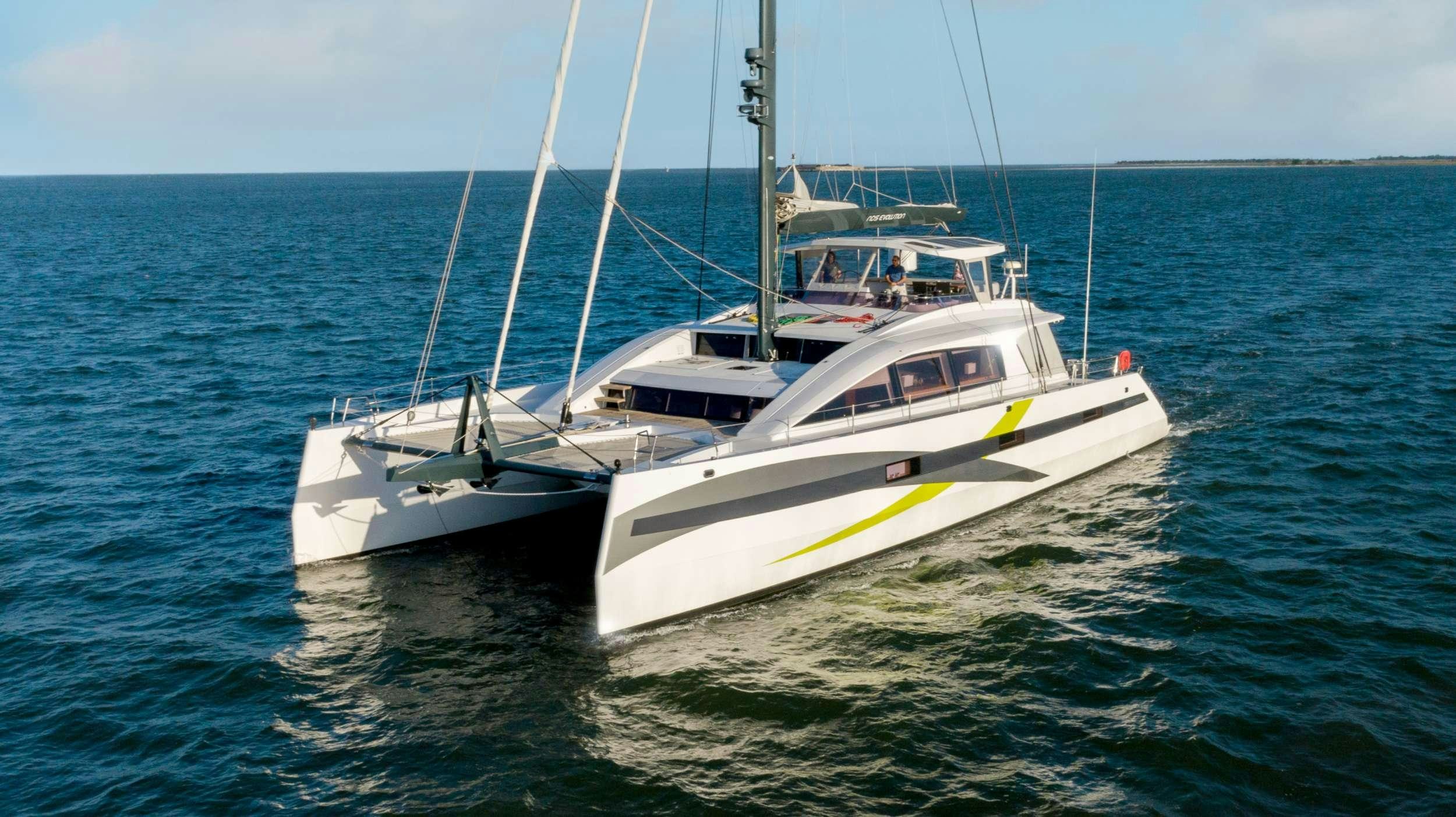 Yacht charter NDS EVOLUTION YACHT CHARTER