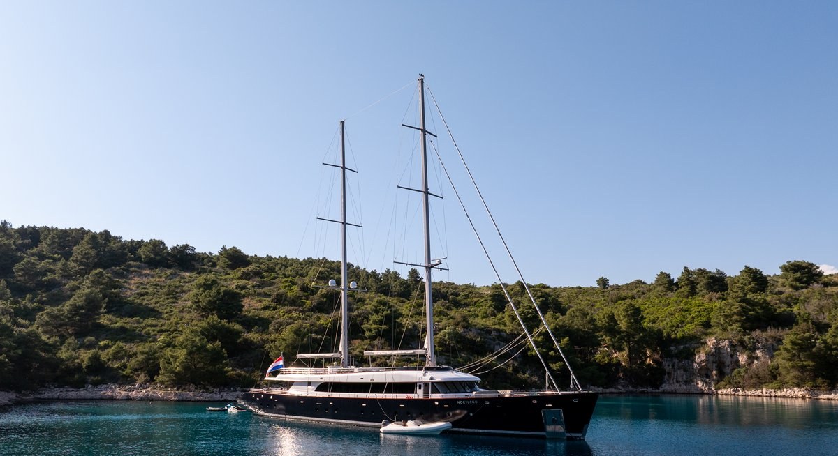 NOCTURNO yacht charter 1